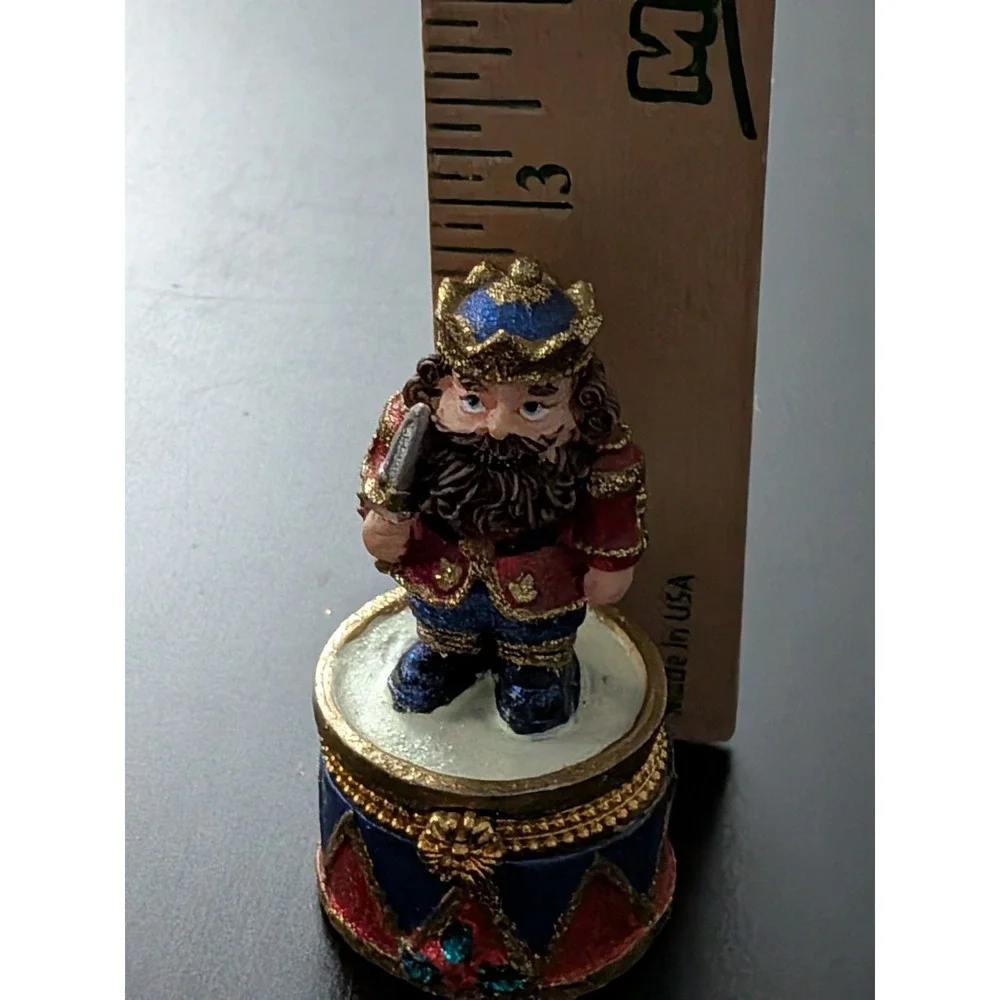Dwarf‎ King Trinket Box Hinged Open Sparkly 3